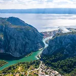 Put Svjure Croatia Gata